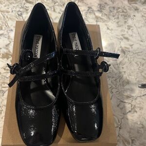 Steve Madden Black Patent Leather Flats